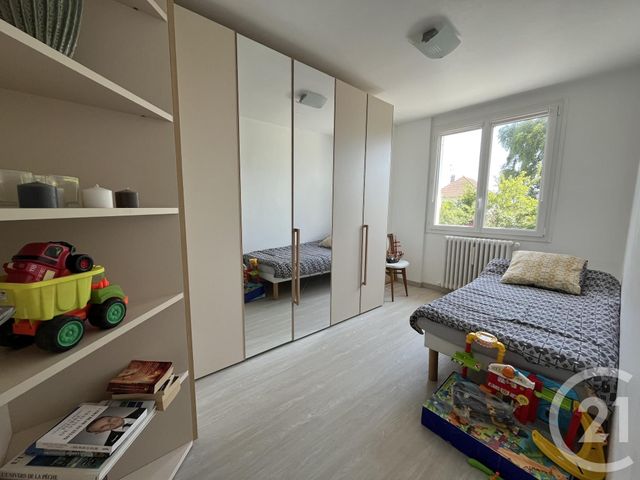 Afficher la photo en grand Maison à vendre - 5 pièces - 74 m2 - Gouville Sur Mer - 50 - BASSE-NORMANDIE