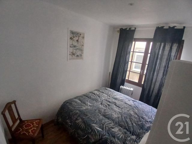 Afficher la photo en grand Appartement F5 à vendre - 6 pièces - 106 m2 - Granville - 50 - BASSE-NORMANDIE