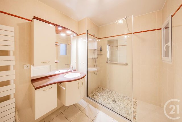 Appartement F5 &agrave; vendre - 4 pi&egrave;ces - 98,01 m2 - Granville - 50 - BASSE-NORMANDIE