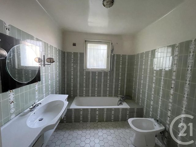 Maison à vendre - 6 pièces - 165 m2 - Jullouville - 50 - BASSE-NORMANDIE