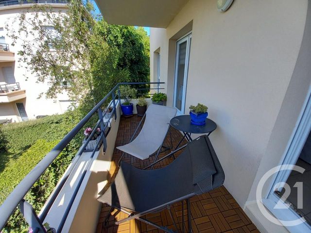 Afficher la photo en grand Appartement F4 à vendre - 4 pièces - 83,60 m2 - Granville - 50 - BASSE-NORMANDIE