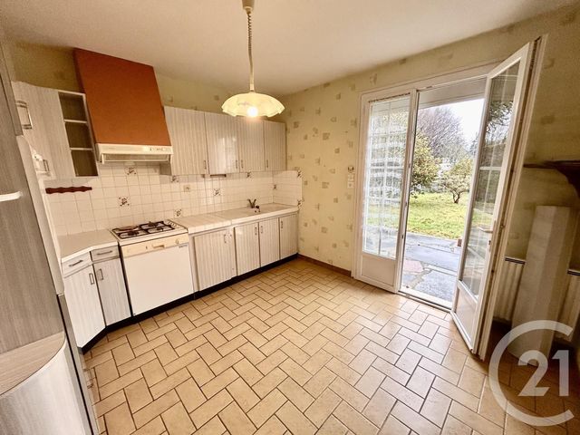 Maison &agrave; louer - 3 pi&egrave;ces - 78 m2 - Cerences - 50 - BASSE-NORMANDIE