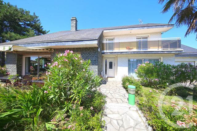 Maison à vendre - 6 pièces - 142 m2 - Jullouville - 50 - BASSE-NORMANDIE