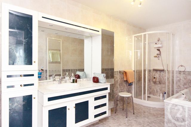 Maison à vendre - 6 pièces - 142 m2 - Jullouville - 50 - BASSE-NORMANDIE