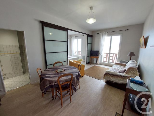 Appartement F2 à louer DONVILLE LES BAINS