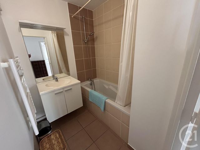 Appartement &agrave; louer - 3 pi&egrave;ces - 68,70 m2 - Granville - 50 - BASSE-NORMANDIE