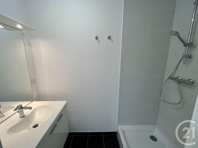 Appartement F4 &agrave; louer - 5 pi&egrave;ces - 85,67 m2 - Granville - 50 - BASSE-NORMANDIE