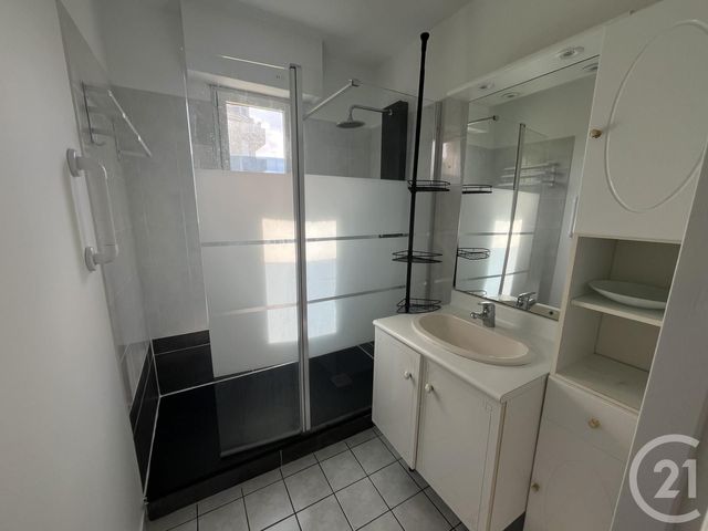 Appartement F2 &agrave; louer - 2 pi&egrave;ces - 70 m2 - Granville - 50 - BASSE-NORMANDIE