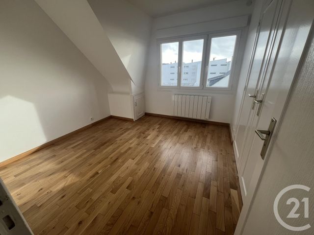 Appartement F3 &agrave; louer - 3 pi&egrave;ces - 80,10 m2 - Jullouville - 50 - BASSE-NORMANDIE