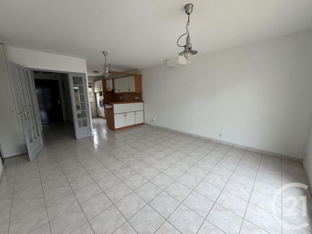 Maison &agrave; louer - 4 pi&egrave;ces - 75,36 m2 - Jullouville - 50 - BASSE-NORMANDIE