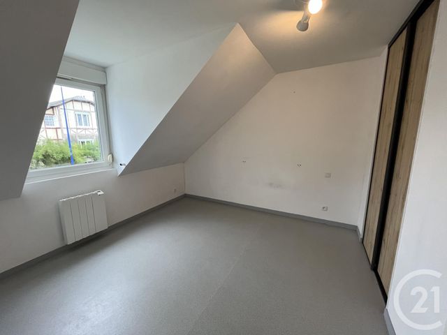 Maison &agrave; louer - 4 pi&egrave;ces - 75,36 m2 - Jullouville - 50 - BASSE-NORMANDIE