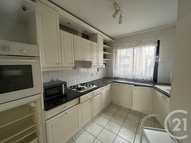 Appartement F4 &agrave; louer - 4 pi&egrave;ces - 75,50 m2 - Granville - 50 - BASSE-NORMANDIE